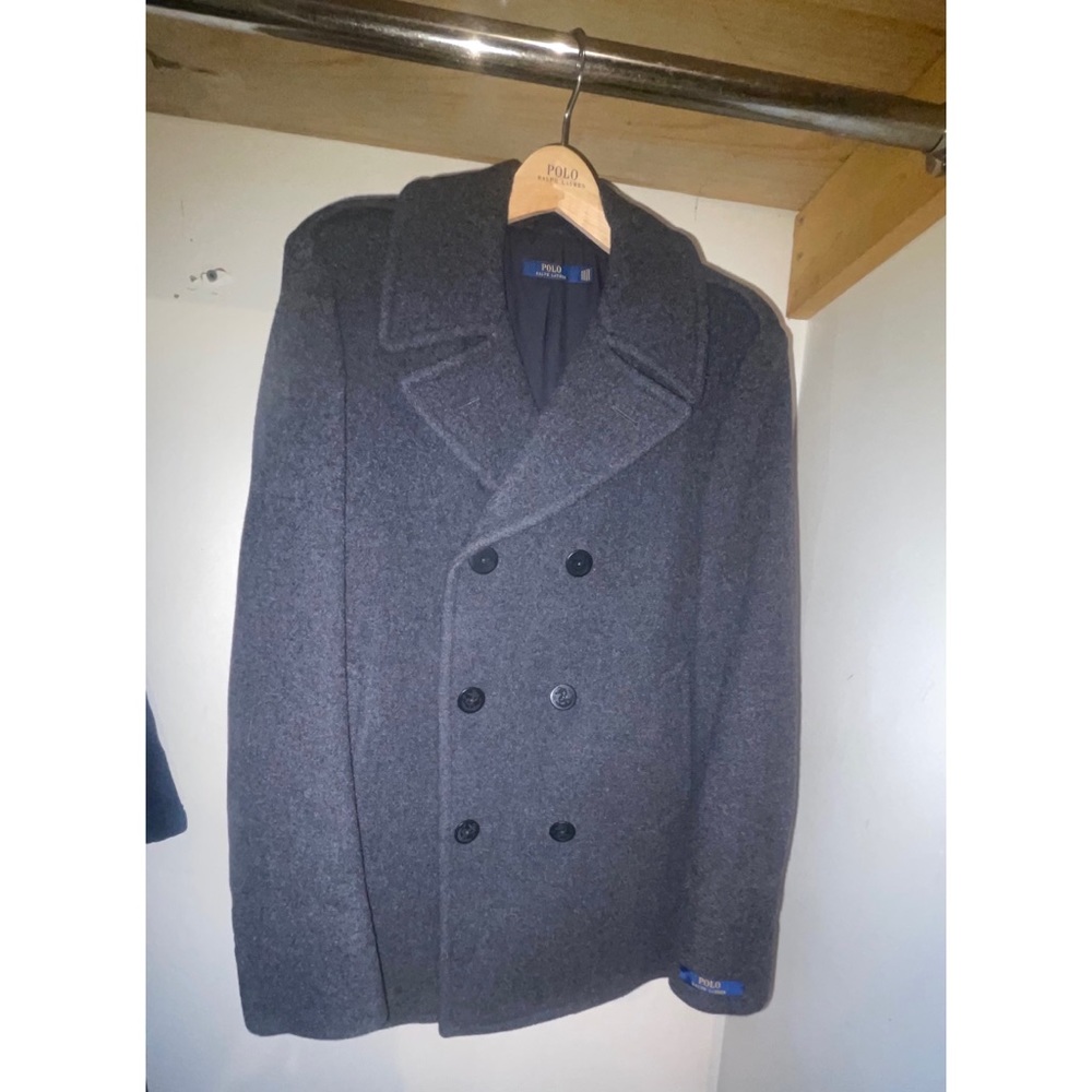 Mens wool Ralph Lauren peacoat size 42R .